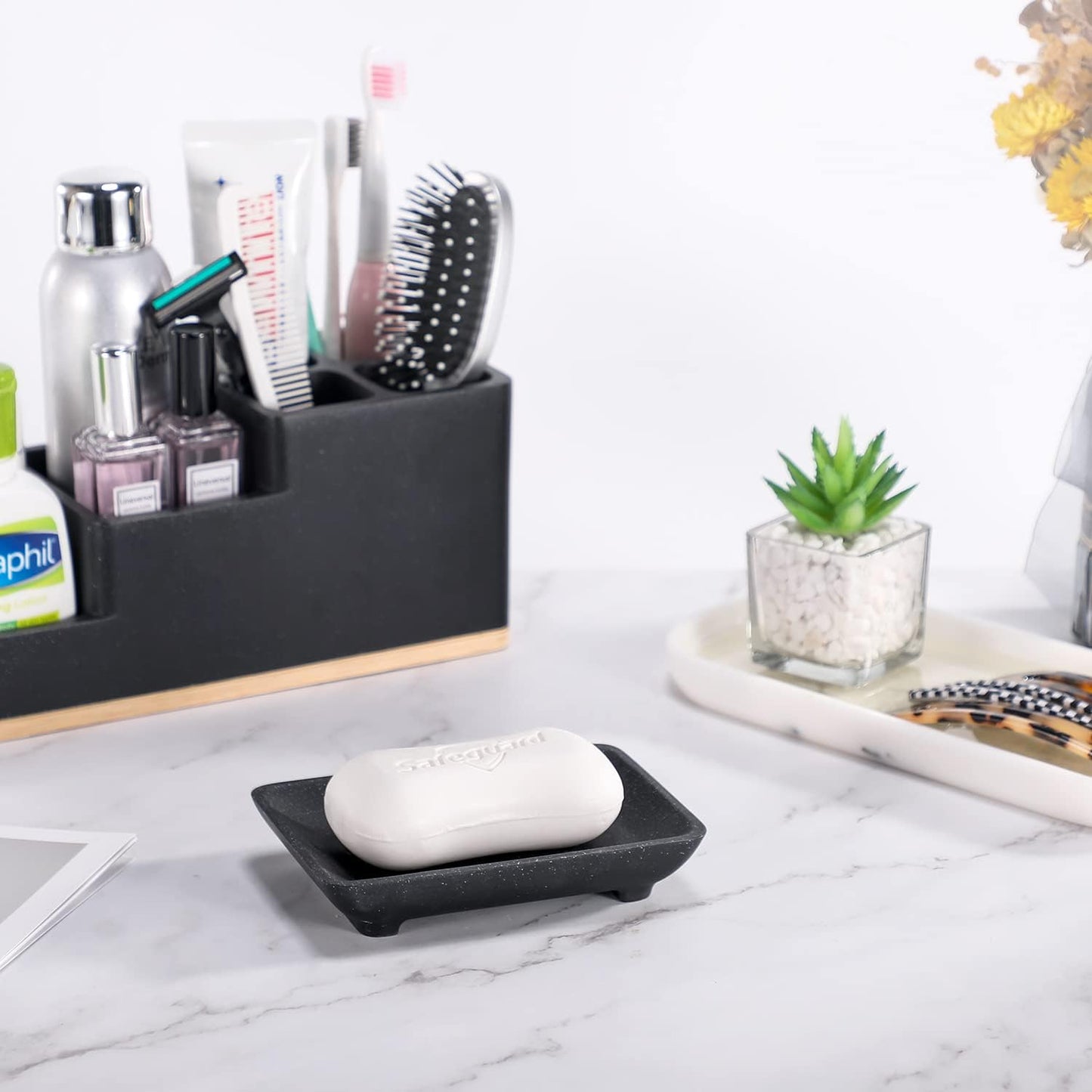 Nordic Style Soap Dish with Drainage Slots｜Matte Black Resin｜Quick-Dry Design｜13×9×2.5cm